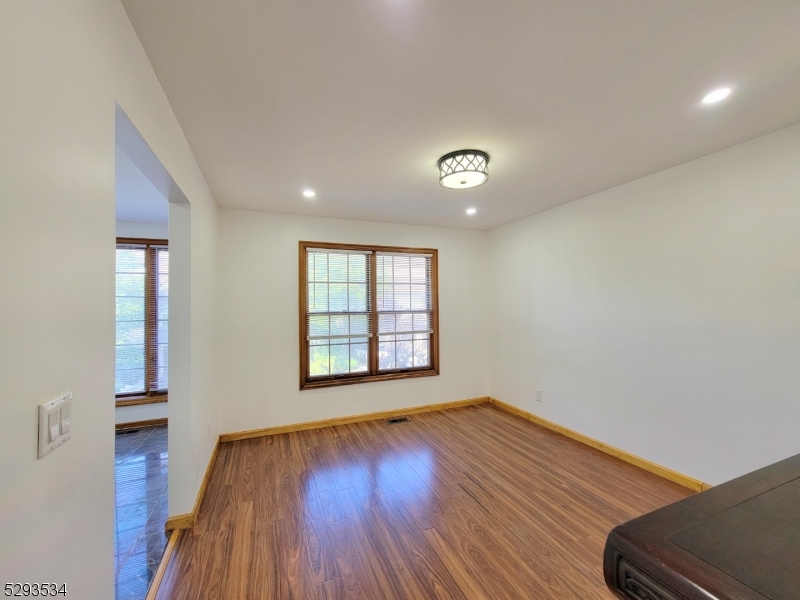85 Falls Bridge Drive Totowa NJ 07512