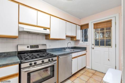 12 B Parkway Village Cranford NJ 07016