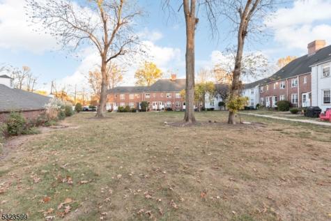 12 B Parkway Village Cranford NJ 07016