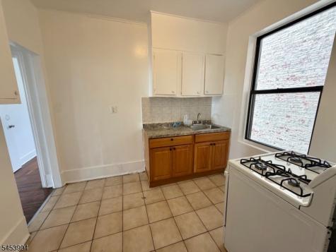 94 S Munn Avenue East Orange NJ 07018