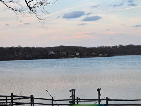 8 Spring Lane Stanhope NJ 07874