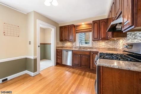 8 Spring Lane Stanhope NJ 07874
