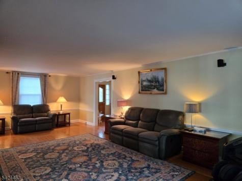 8 Spring Lane Stanhope NJ 07874