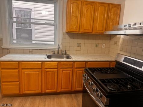 176 N 16th Street East Orange NJ 07017