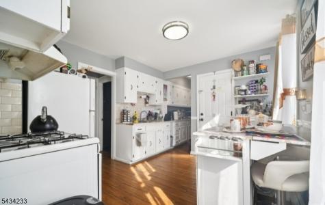 413 Beardsley Avenue Bloomfield NJ 07003