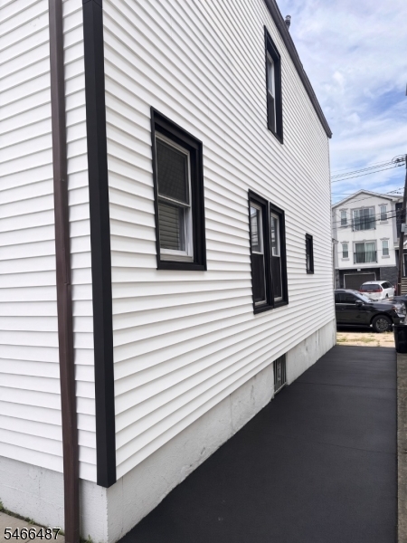 334 Pine Street Elizabeth NJ 07206