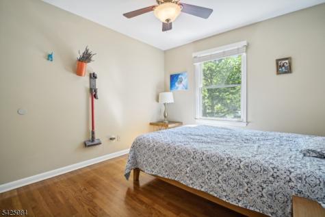195 Chaucer Drive Berkeley Heights NJ 07922