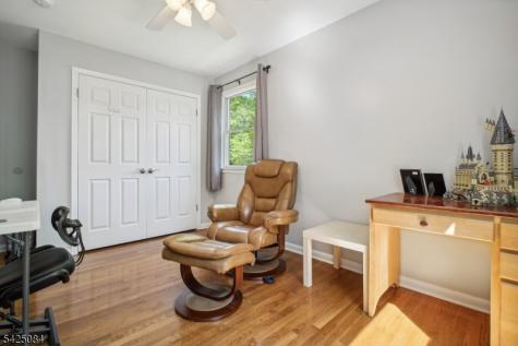 195 Chaucer Drive Berkeley Heights NJ 07922