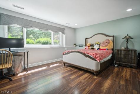 195 Chaucer Drive Berkeley Heights NJ 07922