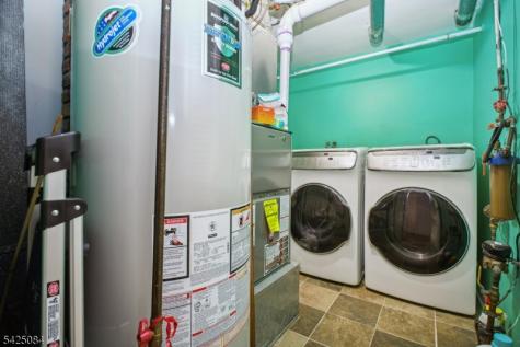 195 Chaucer Drive Berkeley Heights NJ 07922