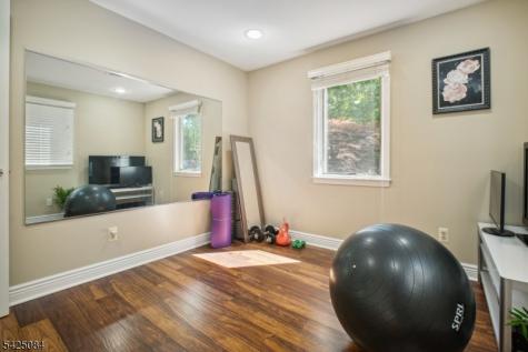 195 Chaucer Drive Berkeley Heights NJ 07922