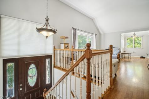 195 Chaucer Drive Berkeley Heights NJ 07922