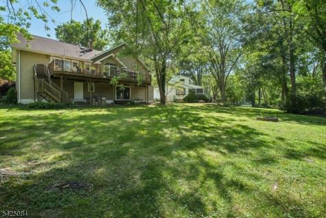 195 Chaucer Drive Berkeley Heights NJ 07922