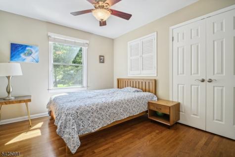 195 Chaucer Drive Berkeley Heights NJ 07922