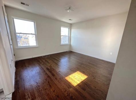 25 Amity Street Elizabeth NJ 07202