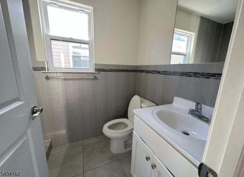 25 Amity Street Elizabeth NJ 07202