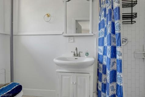 127 S Burnett St R3 East Orange NJ 07018