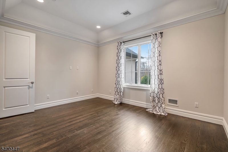 7 W Serafin Way Montville NJ 07082