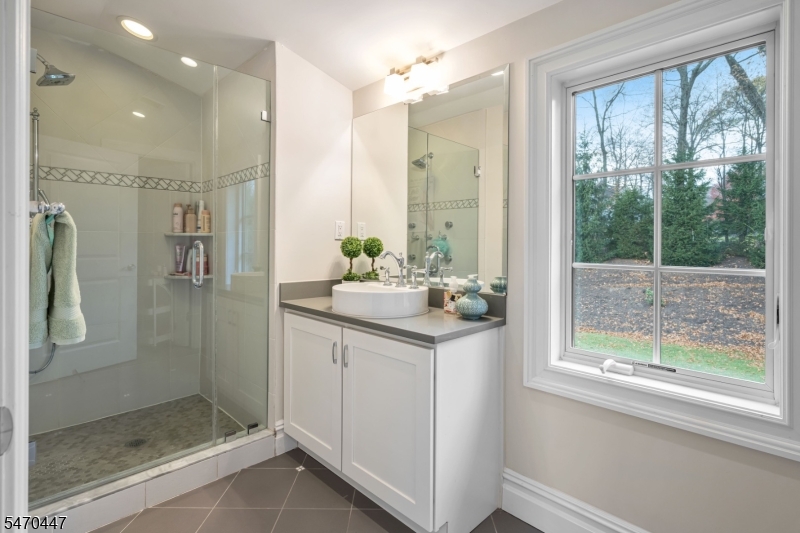 7 W Serafin Way Montville NJ 07082
