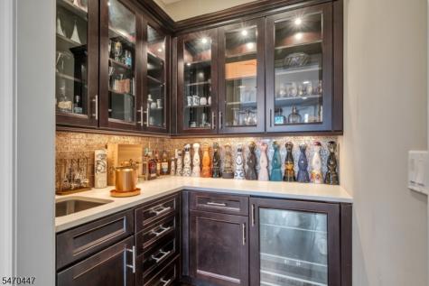 7 W Serafin Way Montville NJ 07082