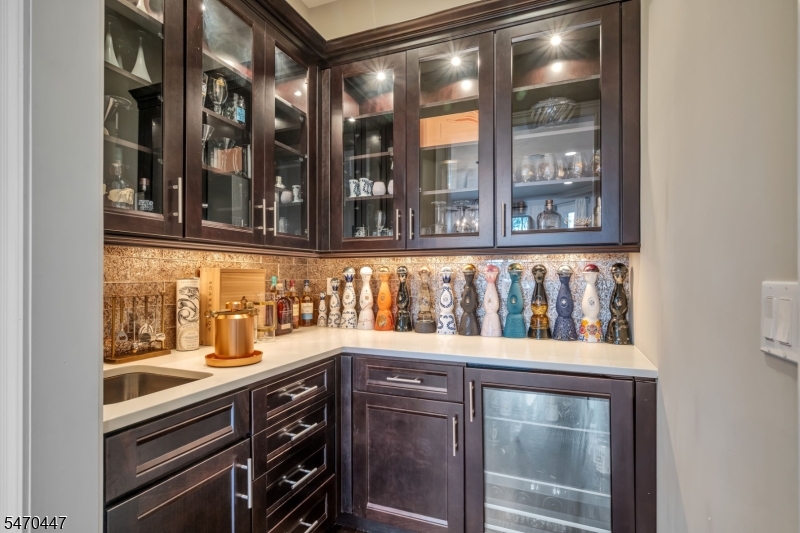 7 W Serafin Way Montville NJ 07082