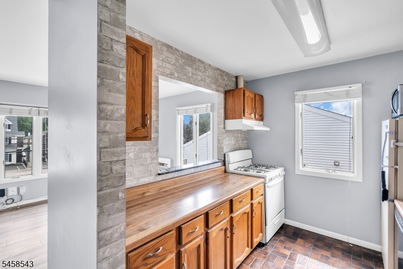 1595 E 2nd Street Scotch Plains NJ 07076