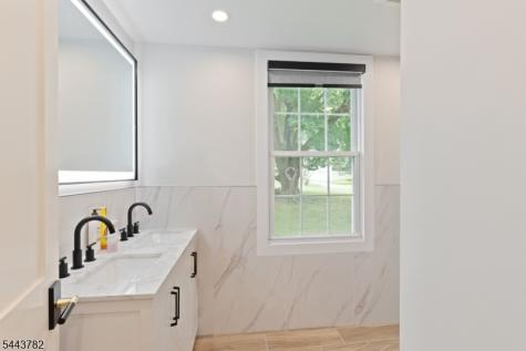 382 River Road Pohatcong NJ 08865