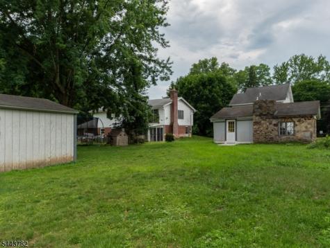 382 River Road Pohatcong NJ 08865
