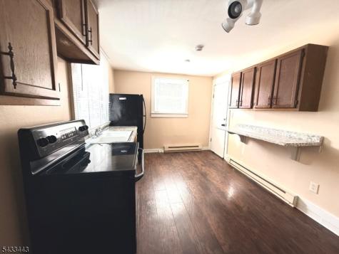 100 Main St - Front Apt 1 Newton NJ 07860