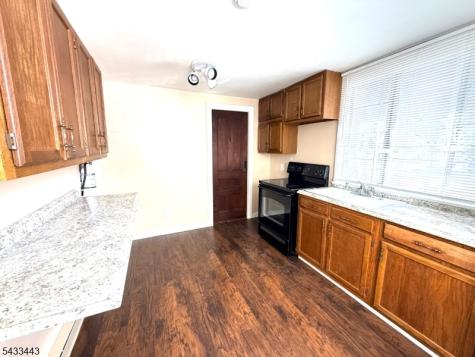 100 Main St - Front Apt 1 Newton NJ 07860