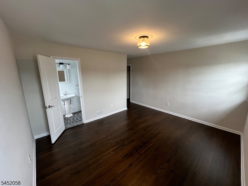 1006 Gifford Court Union NJ 07083