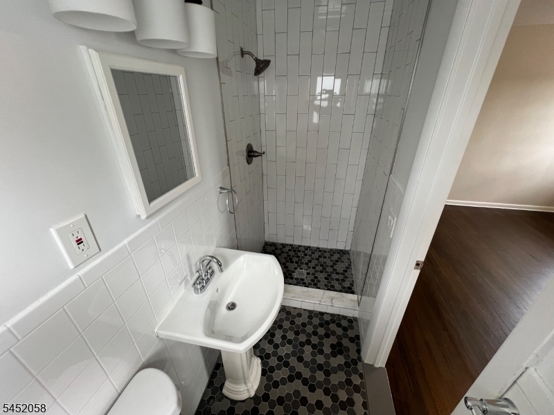 1006 Gifford Court Union NJ 07083