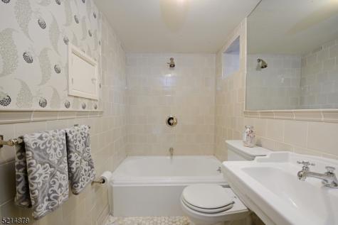 185 Valley Road Montclair NJ 07042
