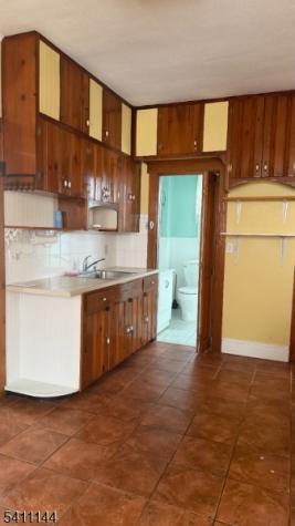 806 Roselle Street Linden NJ 07036