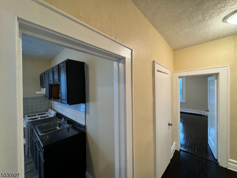 41 Columbia Avenue Newark NJ 07106