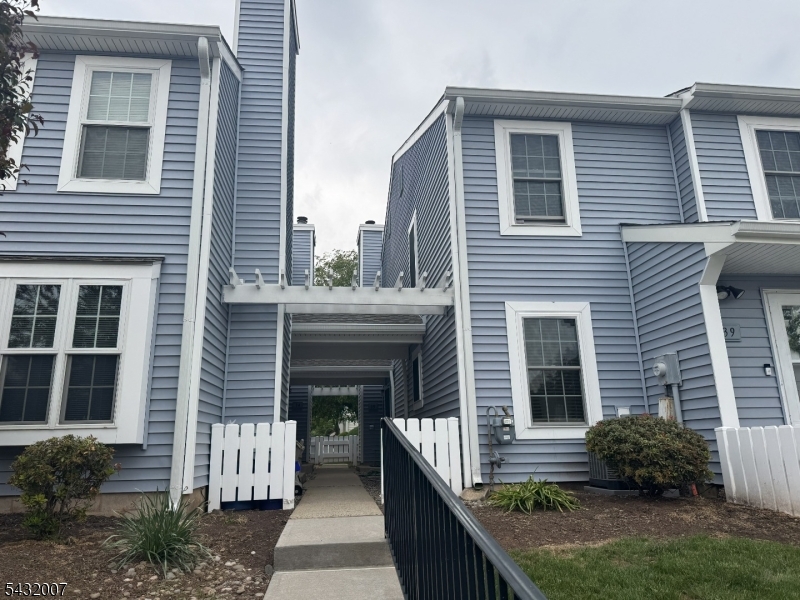 35 Almond Drive Franklin NJ 08873