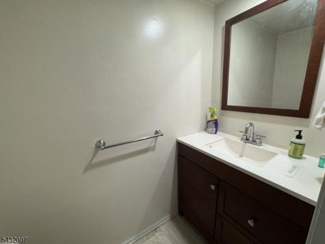 35 Almond Drive Franklin NJ 08873