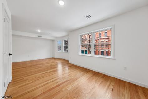 52 James Street Unit 2 Newark NJ 07102