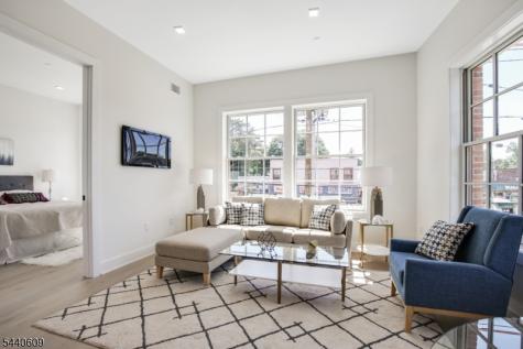 256 Park Street Montclair NJ 07043