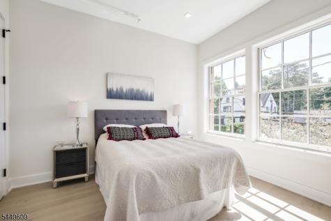 256 Park Street Montclair NJ 07043