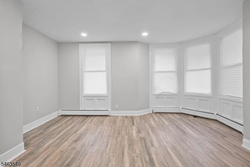 196 Smith Street Newark NJ 07106