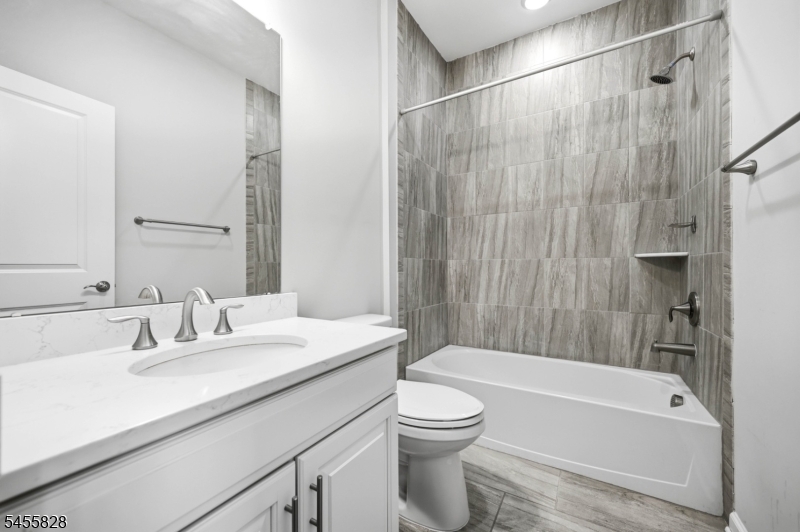 1 Braeburn Court Livingston NJ 07039