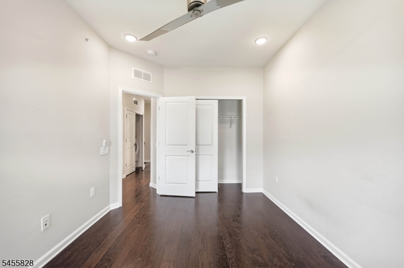 1 Braeburn Court Livingston NJ 07039