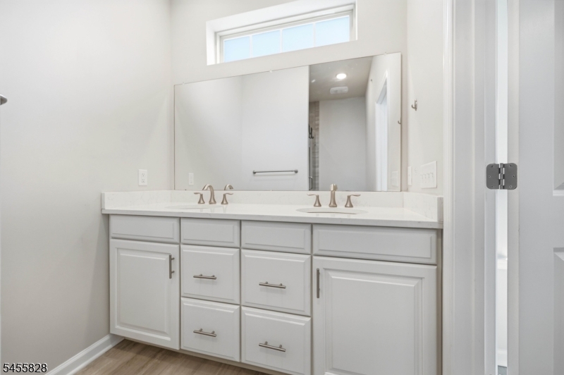 1 Braeburn Court Livingston NJ 07039