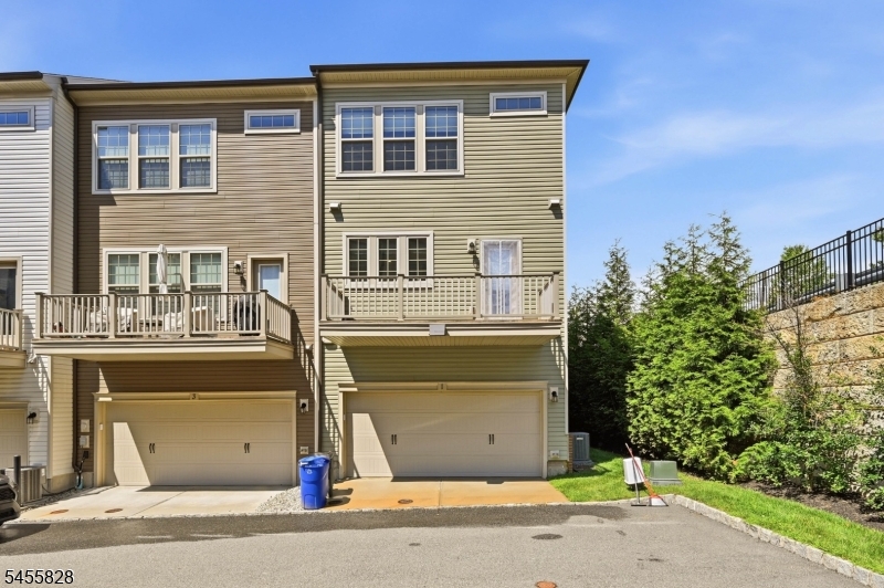 1 Braeburn Court Livingston NJ 07039