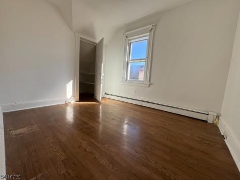 82 E 18th Street Paterson NJ 07524