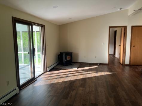 31 Countryside Road Knowlton NJ 07832