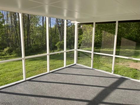 31 Countryside Road Knowlton NJ 07832