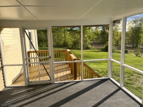 31 Countryside Road Knowlton NJ 07832