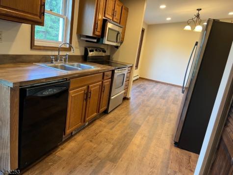 31 Countryside Road Knowlton NJ 07832